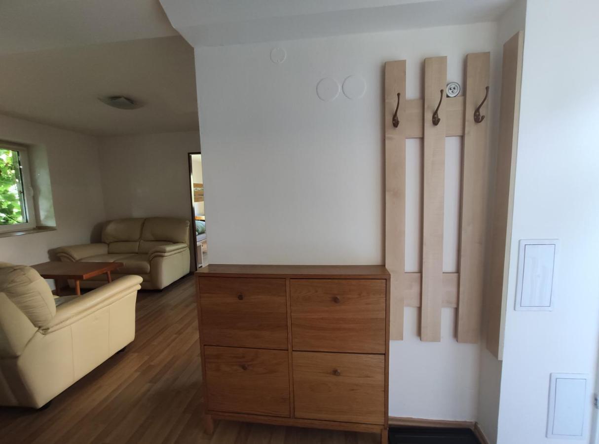 Apartman Hulin, Chrastany - Bily Luaran gambar
